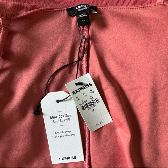 Express Body Contour Mesh Cropped Cami - Picture 7 of 8